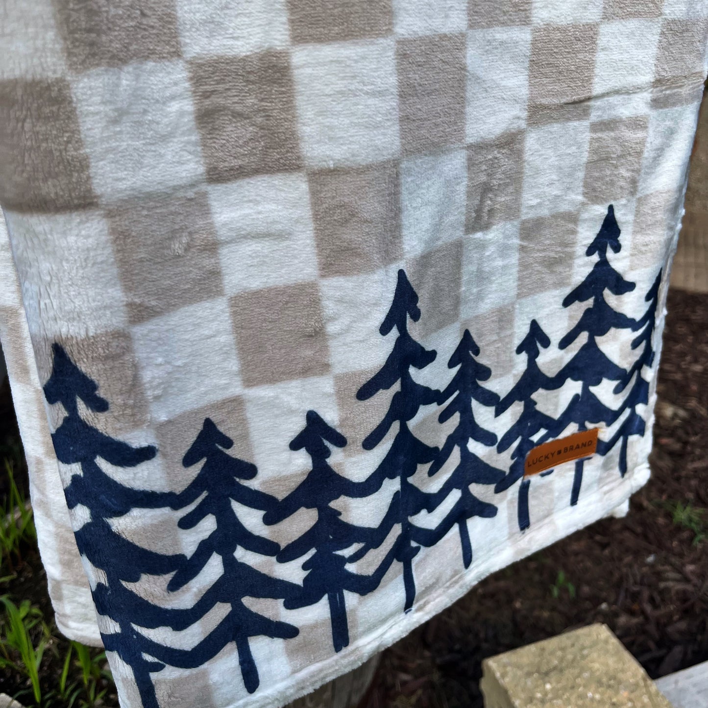 Northwoods Checkered Blanket