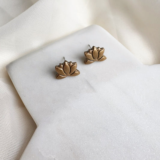 Lotus Studs